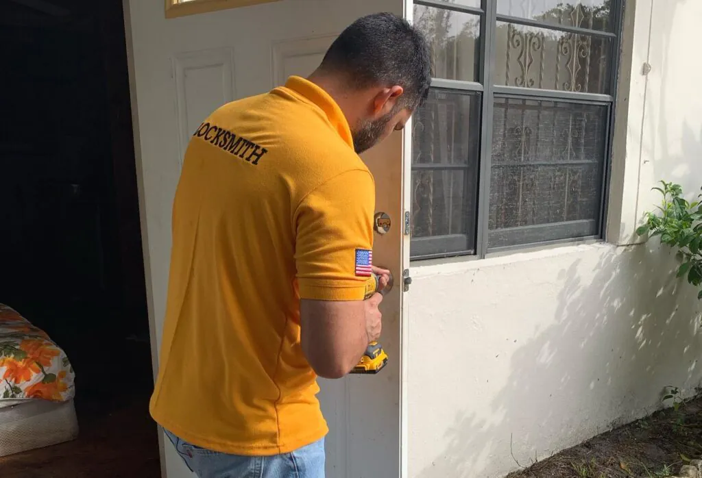 locksmith services in Hallandale Beach